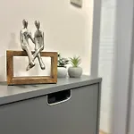Stylish With Free Parking By Apartmax 瓦爾納