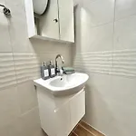 Stylish With Free Parking By Apartmax 瓦爾納
