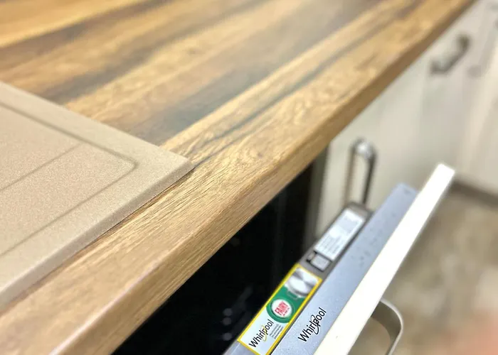 Lägenhet Stylish With Free Parking By Apartmax