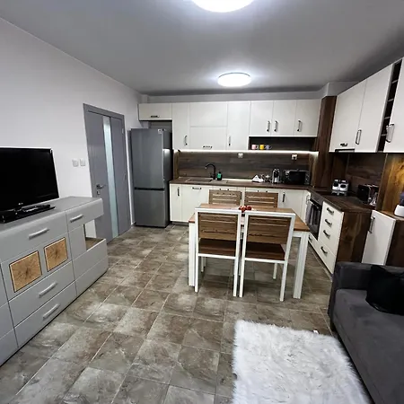 公寓 Stylish With Parking Option By Apartmax