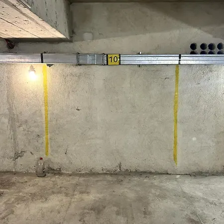 Stylish With Parking Option By Apartmax Apartman *